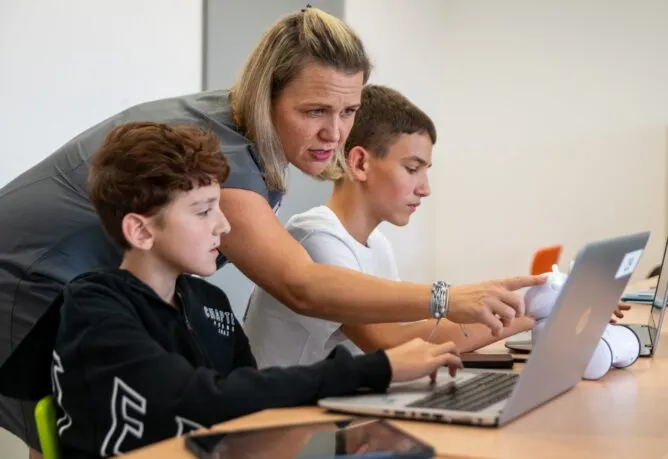 HP Magic Hill - Magic Hill - Škola, kde rosteme spolu.