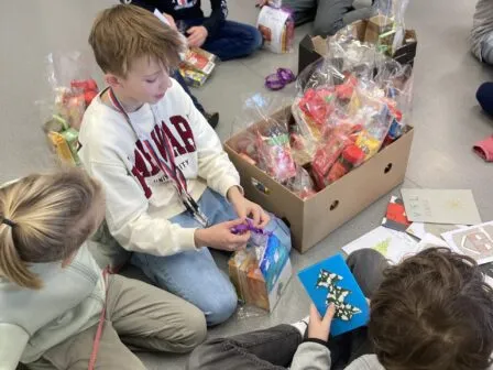 Pomoc seniorům - Magic Hill - Škola, kde rosteme spolu.