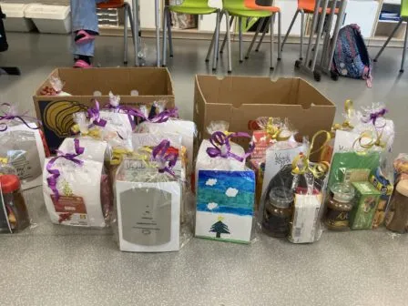 Pomoc seniorům - Magic Hill - Škola, kde rosteme spolu.