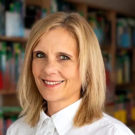 Mgr. Alena Miklová, MBA