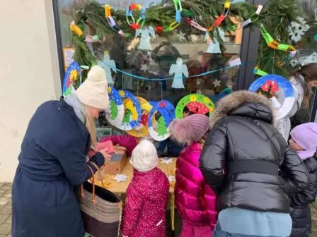 Dobročinné adventní jarmarky - Magic Hill - Škola, kde rosteme spolu.